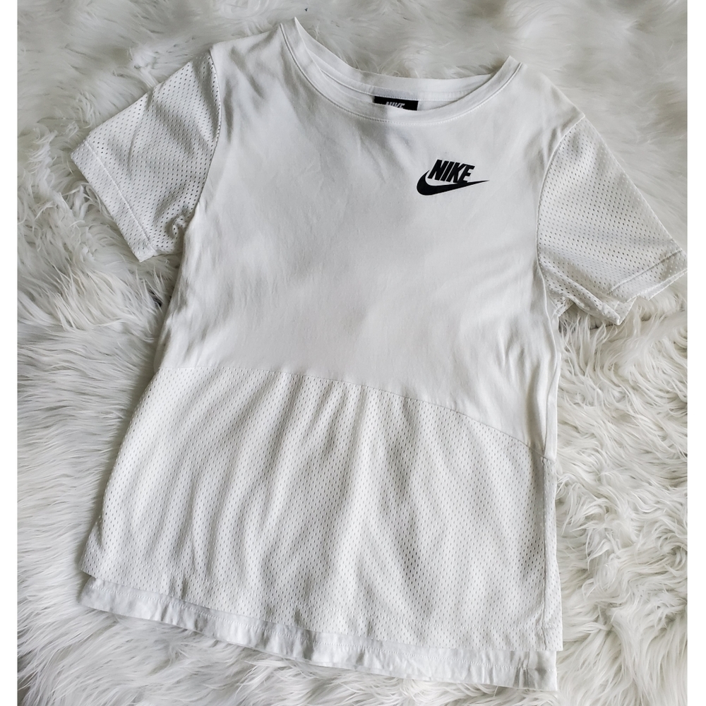 Girls Nike Tee